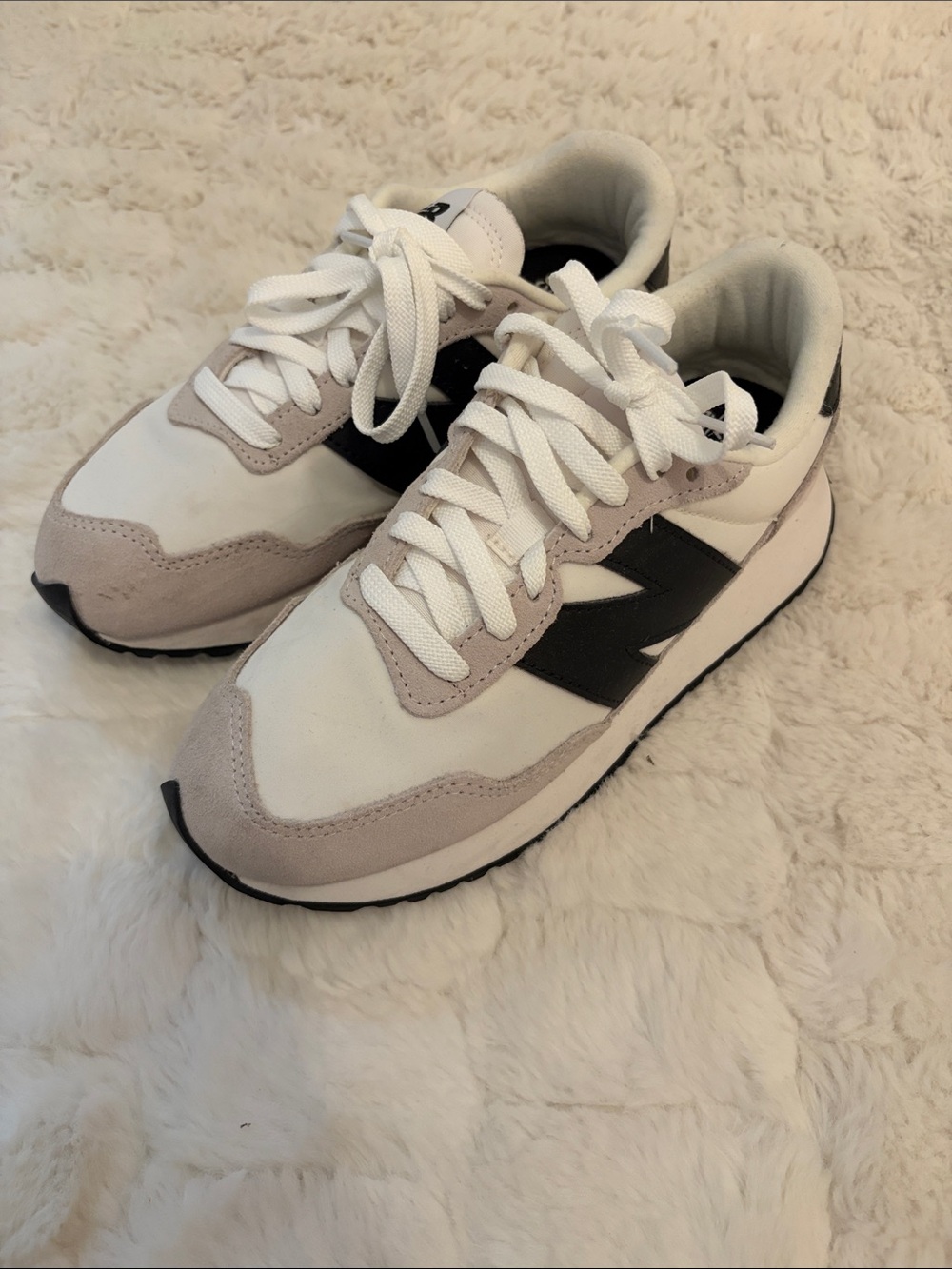 New Balance 237 Sneaker